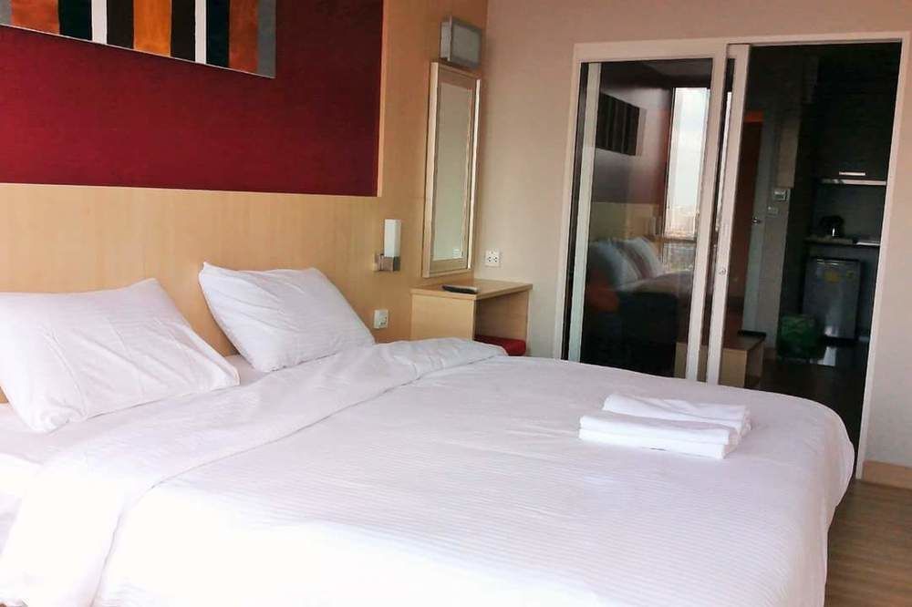 Implace Impact At M Sociaty Pak Kret Exterior foto